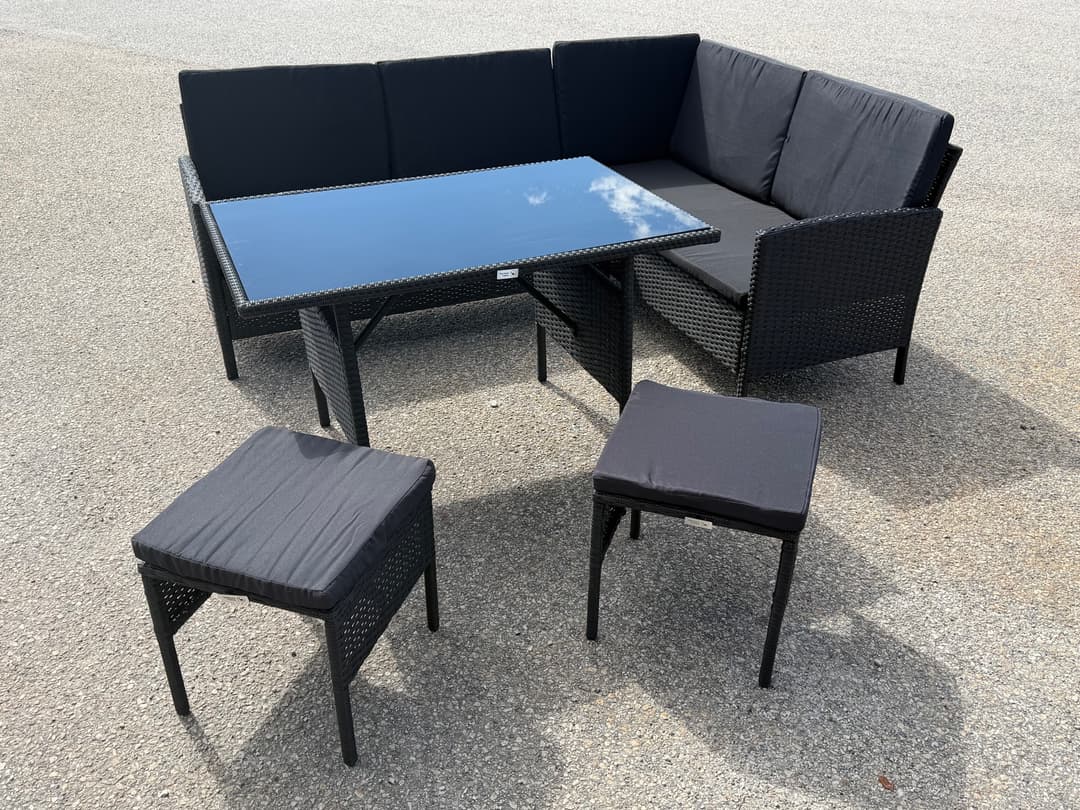 Grupo de jardín, tapa de rata/cristal de plástico, 5 piezas, Venture Home y cojines.