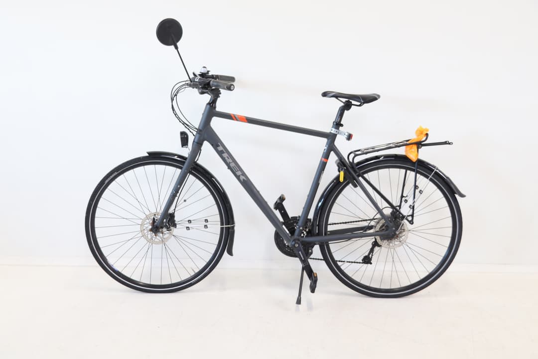 Bicicleta masculina, 9+3 velocidades, 28 pulgadas, Trek.