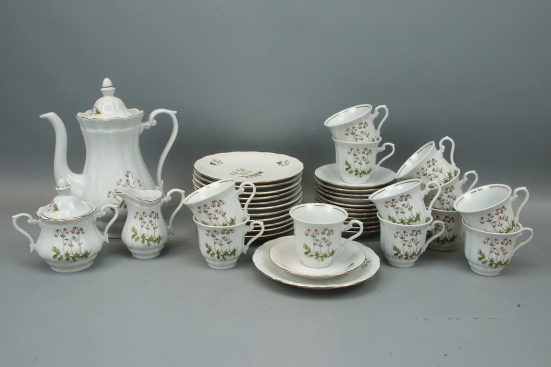 Juego de café, 27 piezas, porcelana, "Linnea", Walbrzych, Polonia.