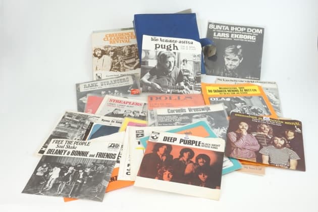 Diverse Vinyl Singlar. 60/70-tal