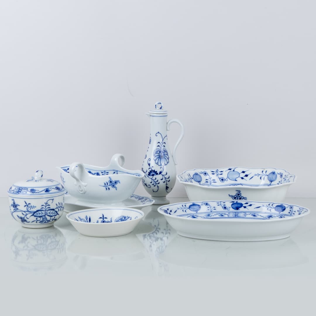 PIEZAS DE VAJILLA, 6 piezas, porcelana, patrón cebolla, Meissen, Alemania, años 1900