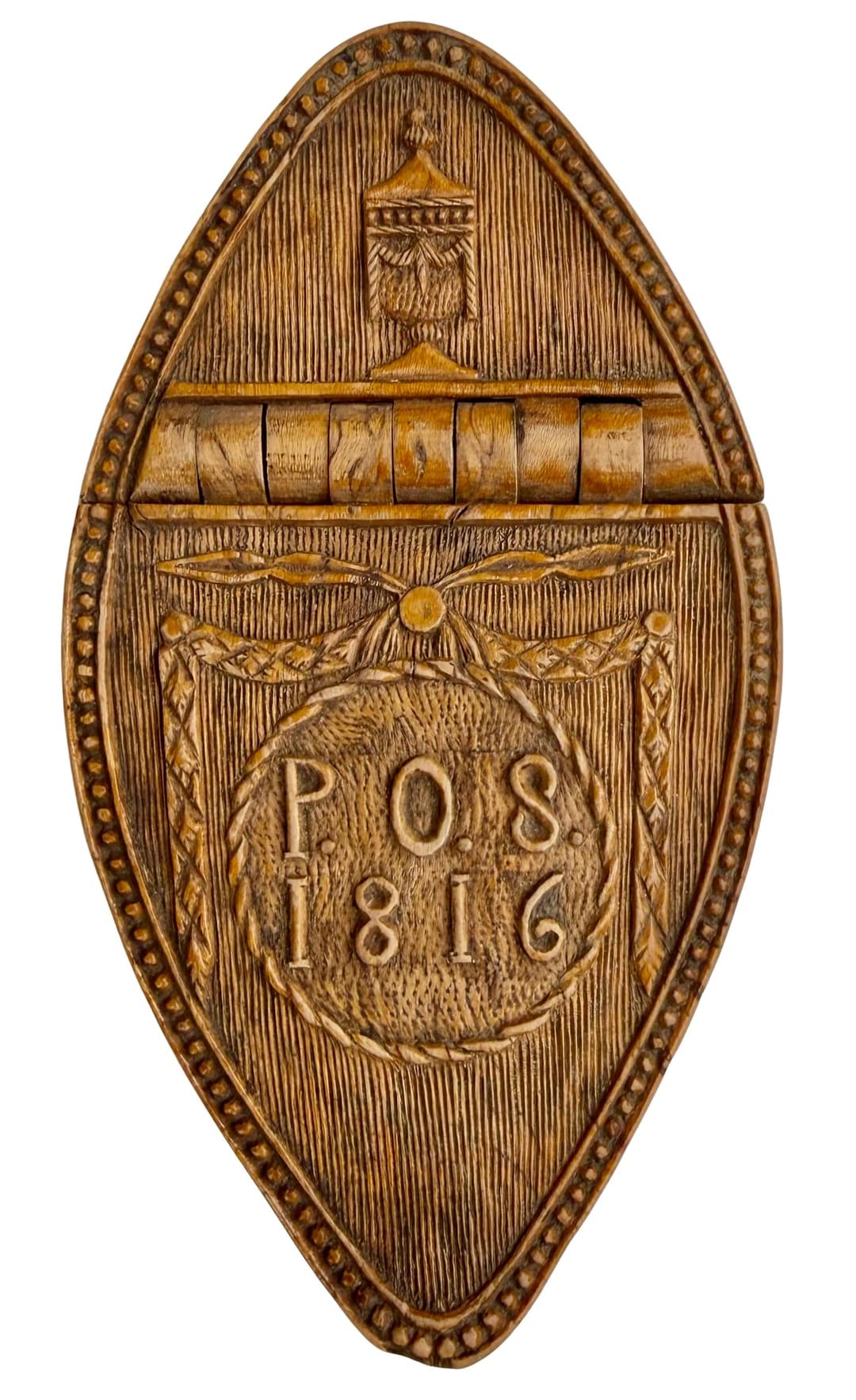Rikt skåret snusdåse 1816