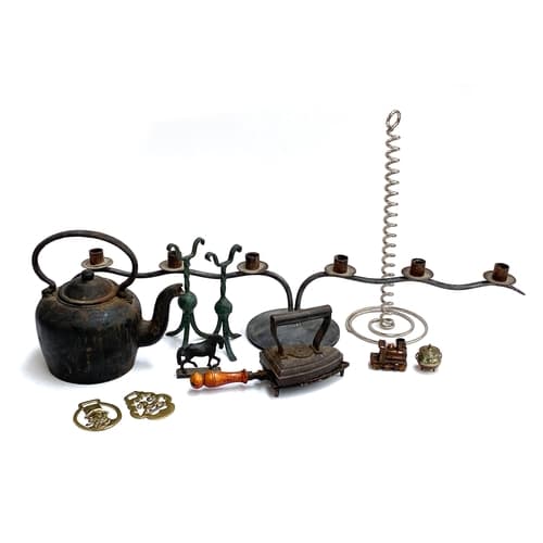 A mixed lot of metal items to include cast iron kettle, wrou...