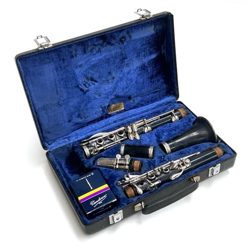 A clarinet (serial no 269004) in a Boosey & Hawkes case