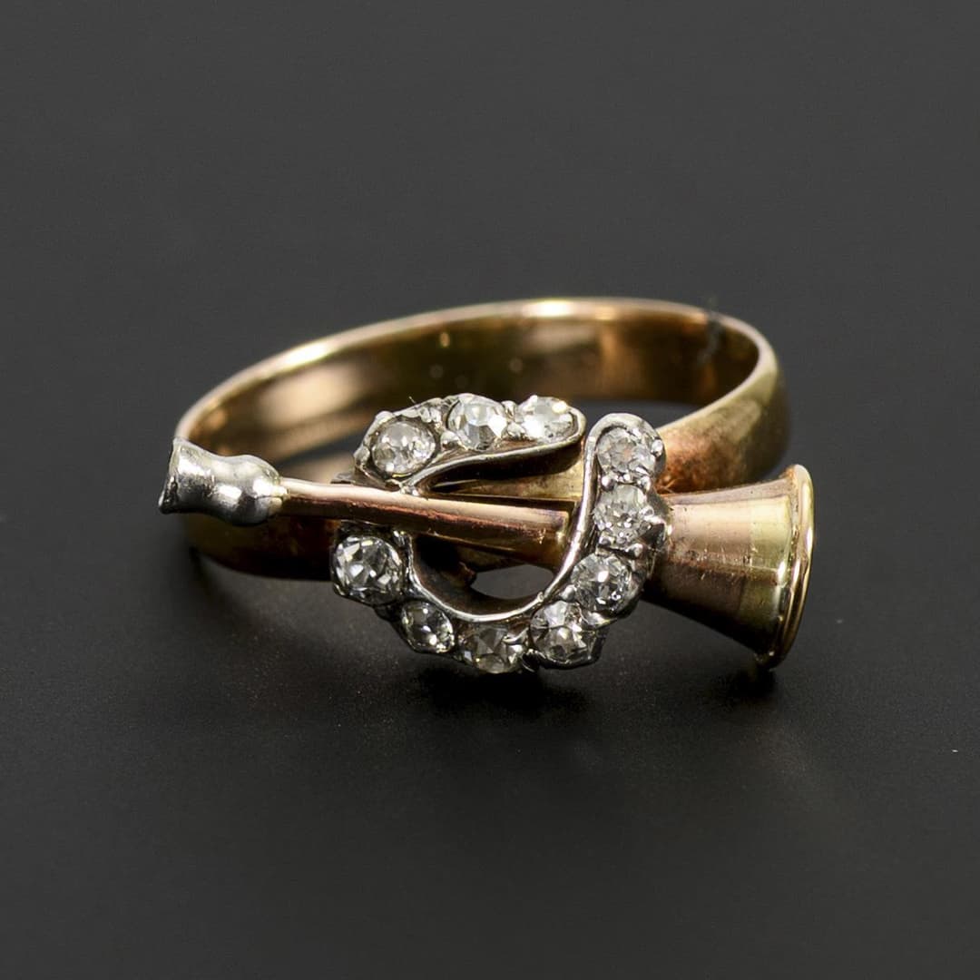 Original ring with trumpet.