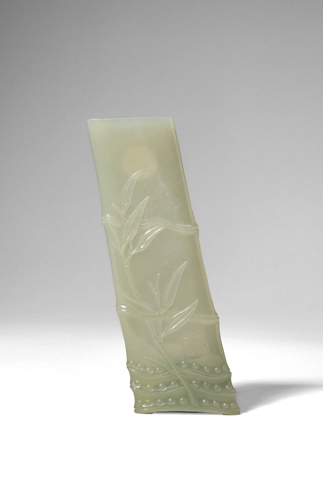 CHINESE CELADON JADE BRUSH REST CARVED IN BAMBOO FORM