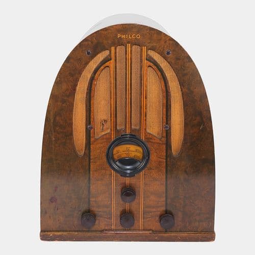 Philco 1930s Art Deco Wooden Cathedral Case Tube Radio Model 37-60