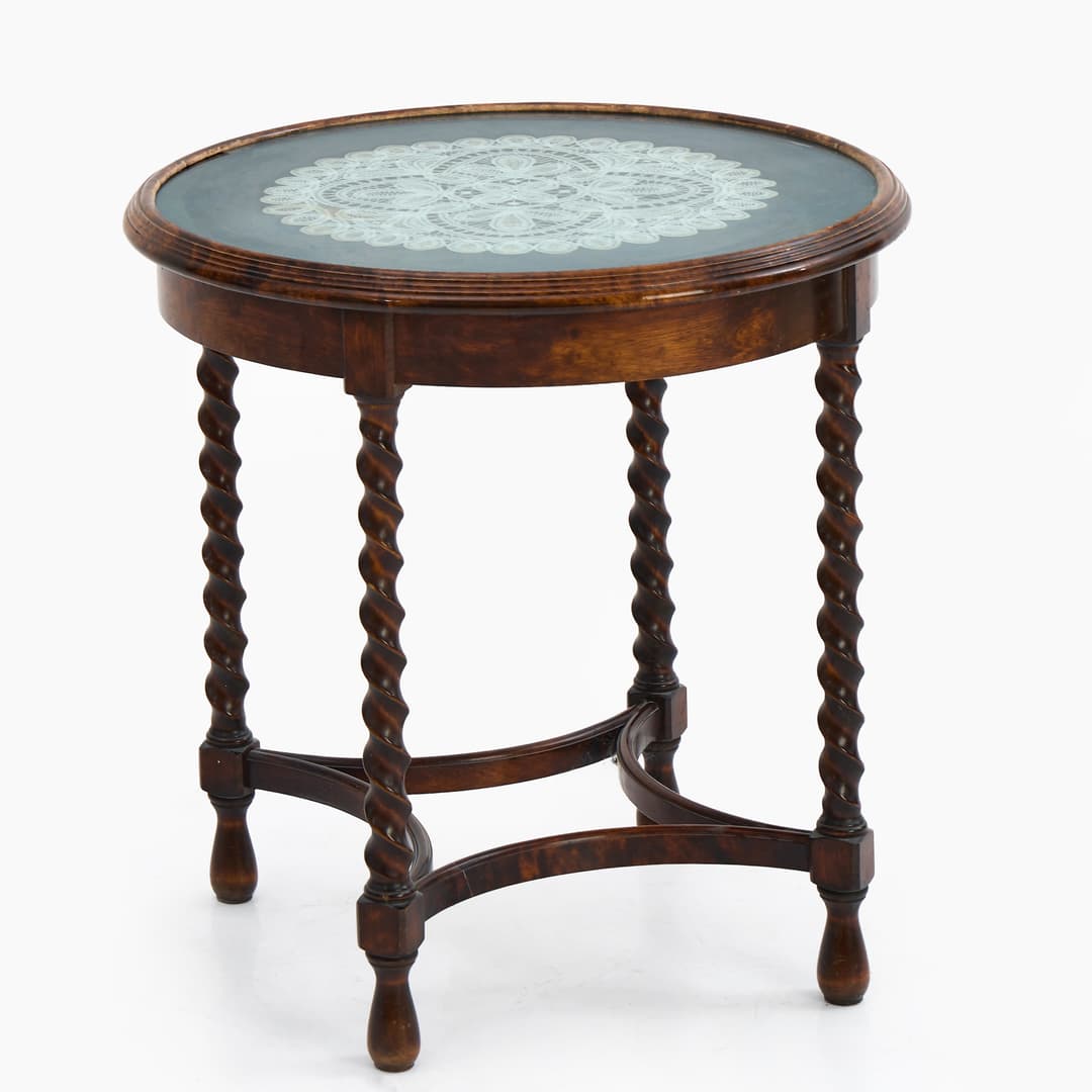LAMPBORD, 1900-talets första hälft, bonad björk med glasskiva, kopplad