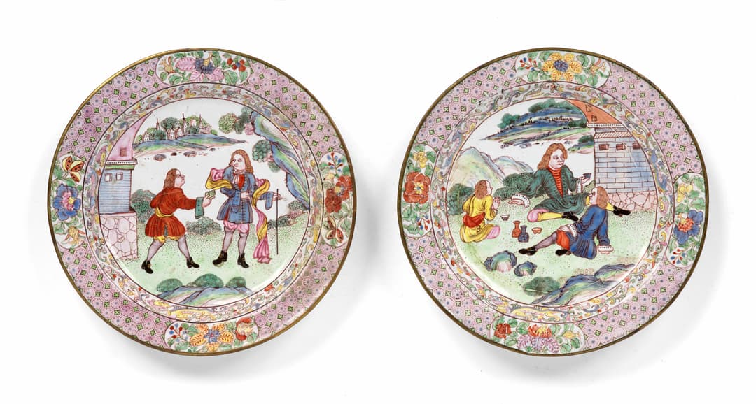 PAIRE DE COUPELLES EN CUIVRE ET ÉMAUX PEINTS, Chine, dynastie Qing